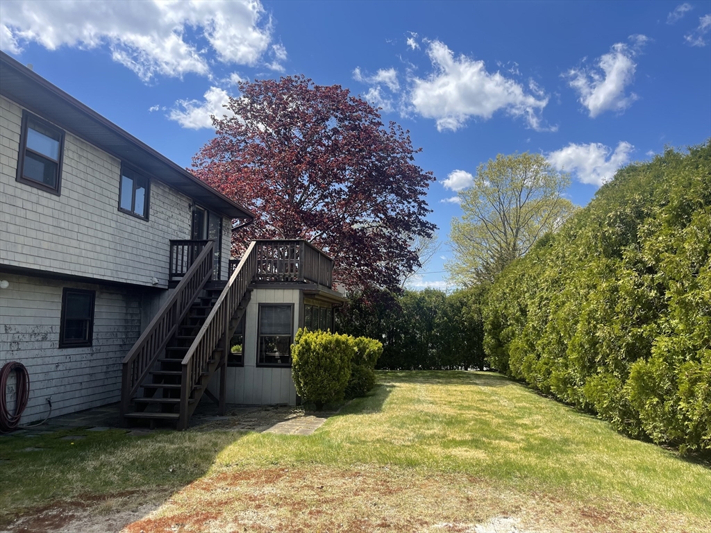432 Mohawk Road Somerset, MA 02726 - Photo 7 of 37 Gallery Image 7