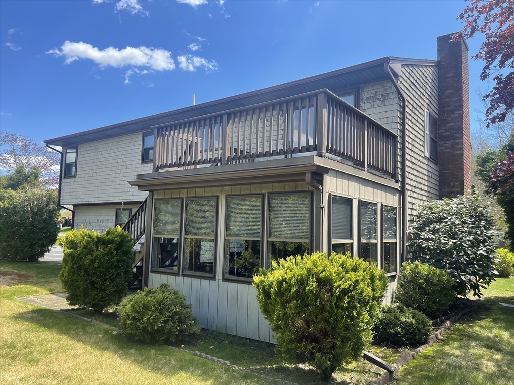 432 Mohawk Road Somerset, MA 02726 - Photo 8 of 37 Gallery Image 8