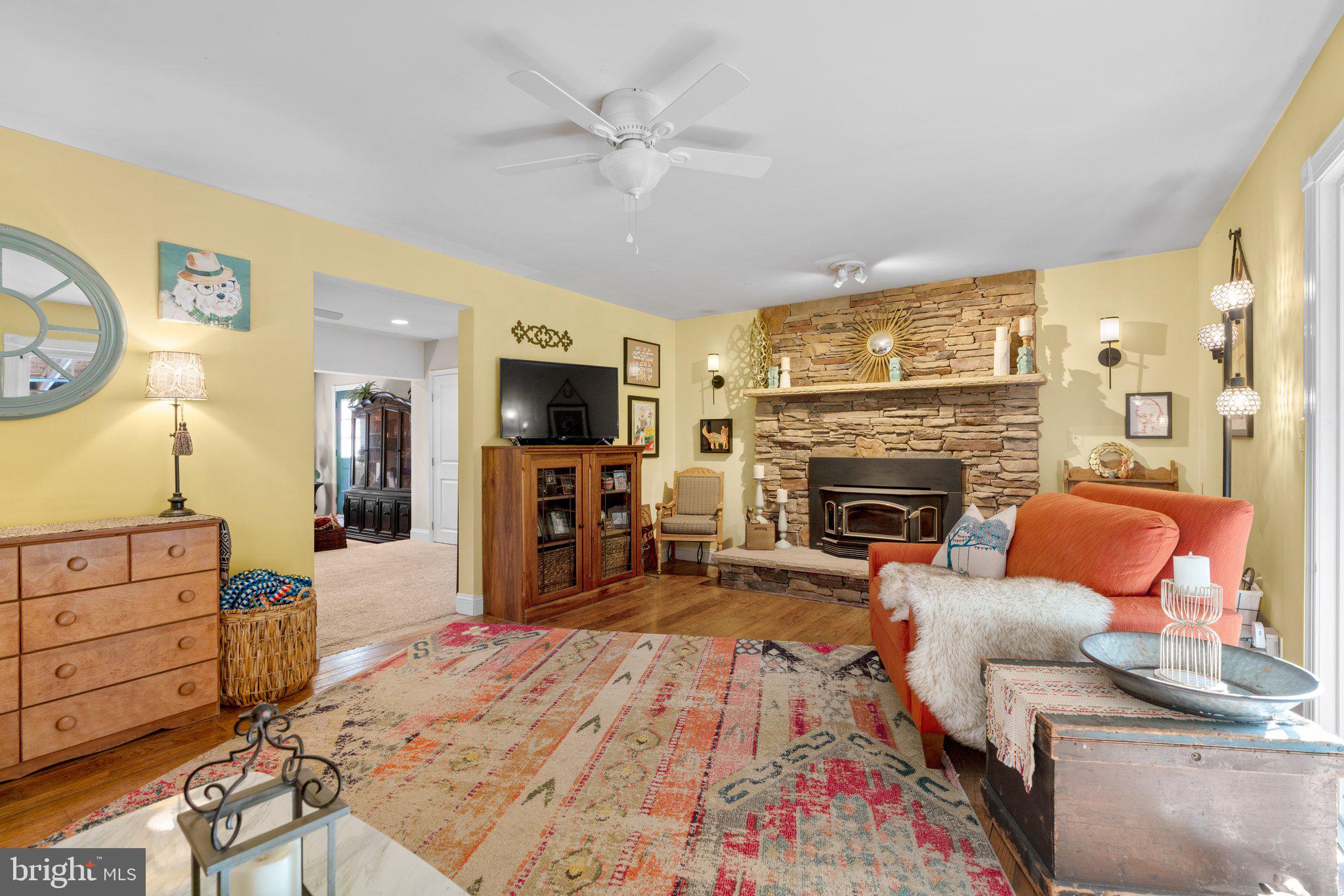 2810 Foxhound Road Ellicott City, MD 21042 - Photo 21 of 62 Family Room