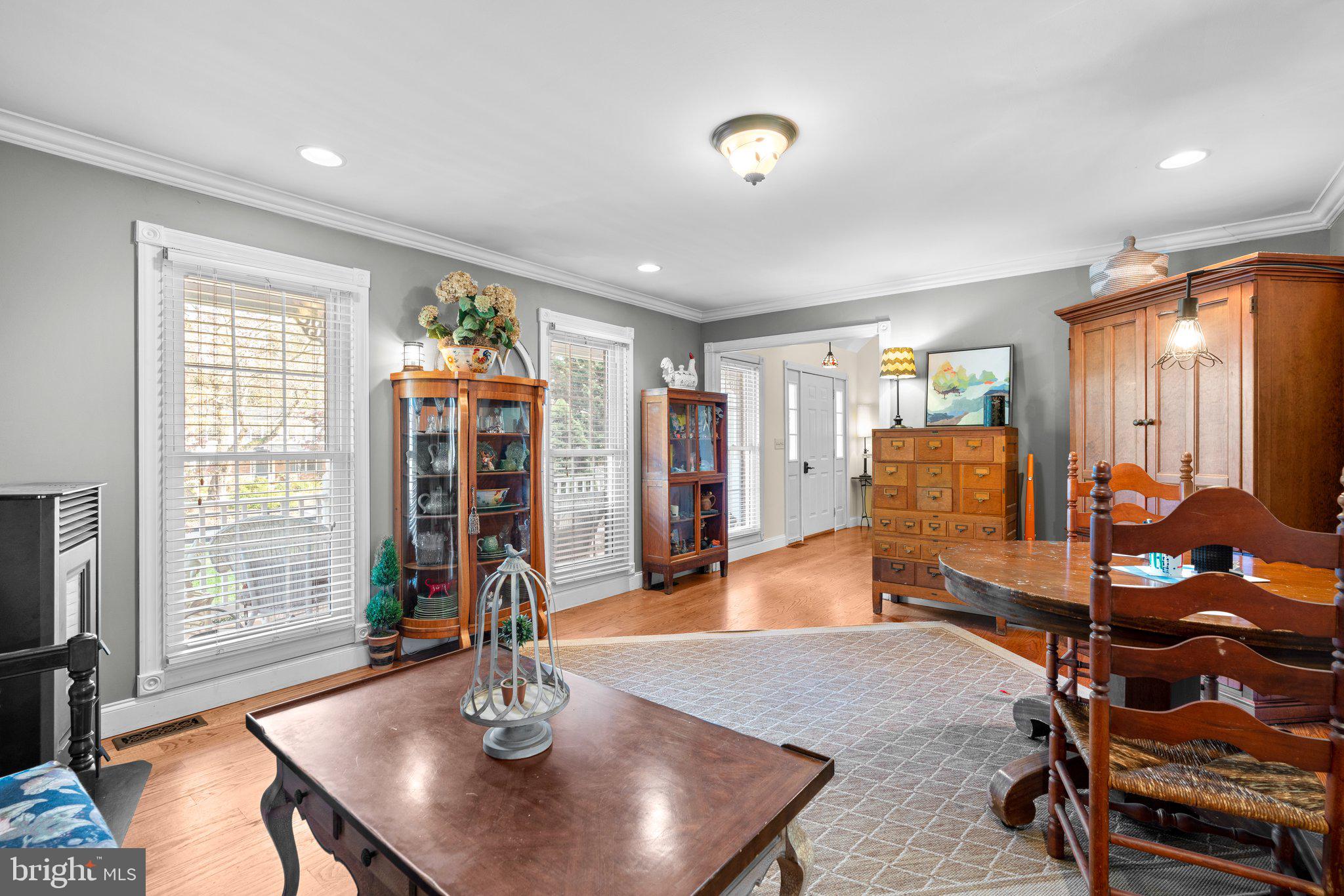 2810 Foxhound Road Ellicott City, MD 21042 - Photo 7 of 62 Living Room