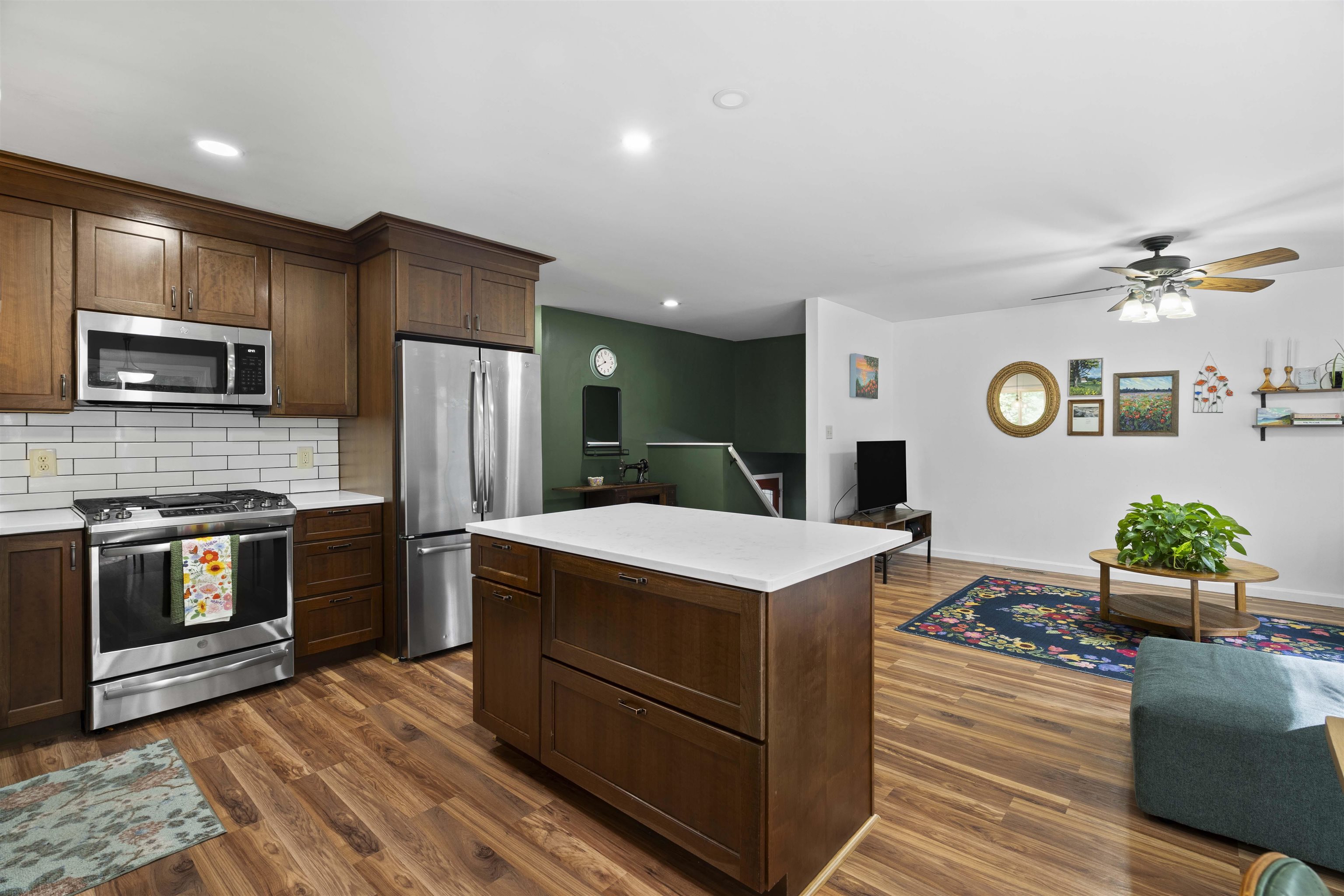 2548 East Birch Place Cedar, MI 49621 - Photo 12 of 51 1951005-2c13ff7d-45bc-42c6-8df4-18eee782c251.JPG