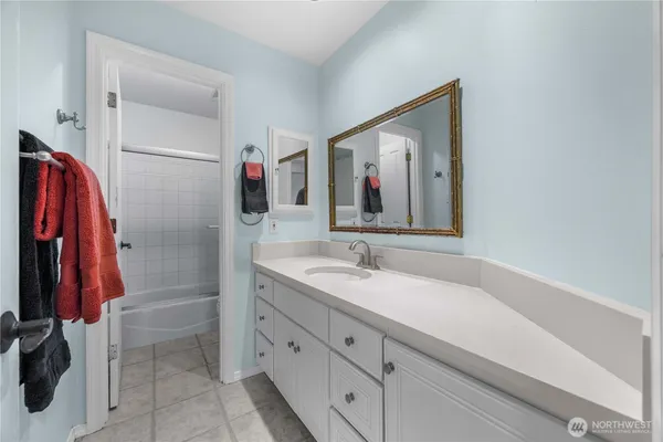 $869,900 | 3503 West Malaga Road, Malaga, WA 98828