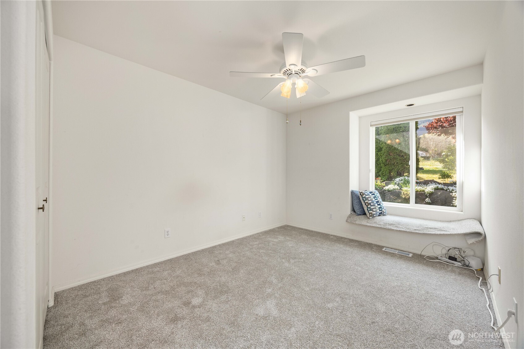 3503 West Malaga Road Malaga, WA 98828 - Photo 27 of 38