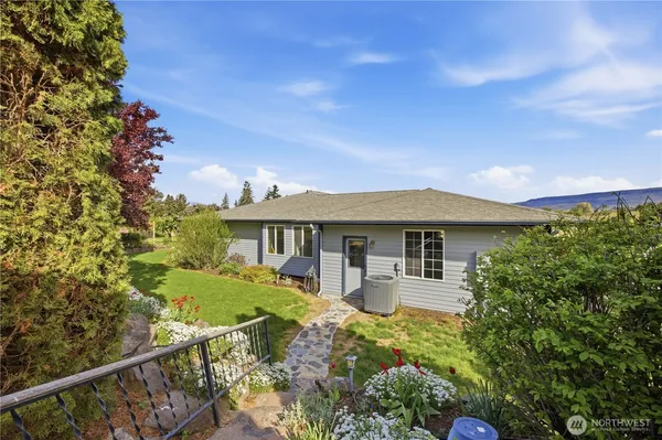 $869,900 | 3503 West Malaga Road, Malaga, WA 98828
