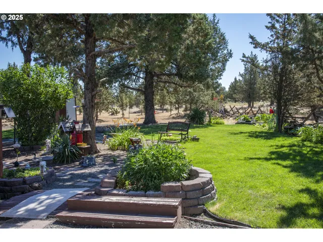 $425,000 | 7683 Southwest Drake Drive, Culver, OR 97734