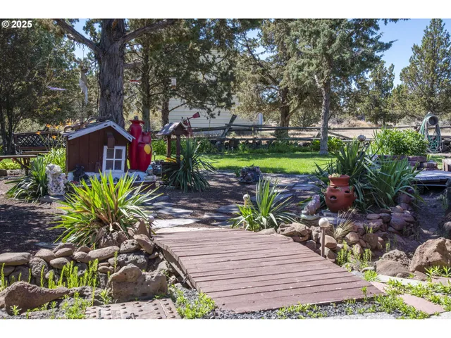 $425,000 | 7683 Southwest Drake Drive, Culver, OR 97734