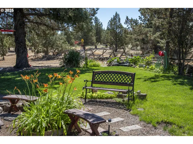 $425,000 | 7683 Southwest Drake Drive, Culver, OR 97734