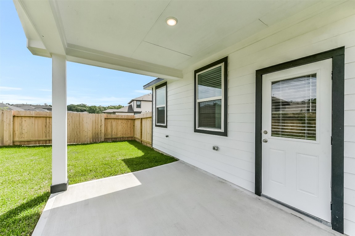 10935 Independence Road Cleveland, TX 77328 - Photo 28 of 38