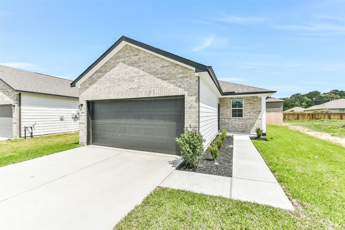 10935 Independence Road Cleveland, TX 77328 - Photo 4 of 38