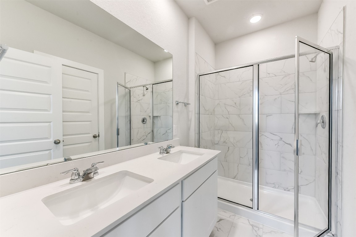 10935 Independence Road Cleveland, TX 77328 - Photo 6 of 38