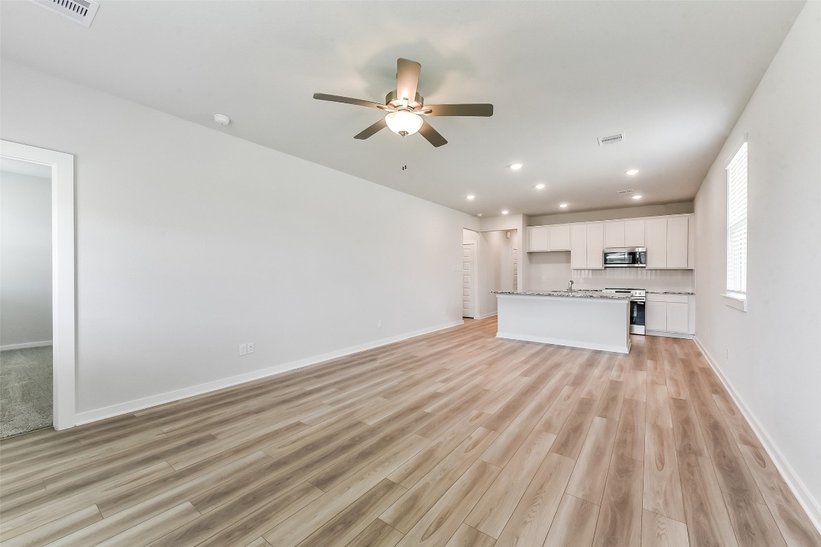 10935 Independence Road Cleveland, TX 77328 - Photo 8 of 38