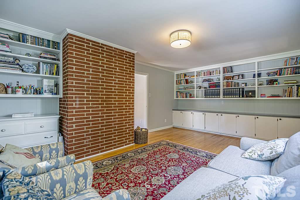 4305 Union Street Raleigh, NC 27609 - Photo 7 of 30