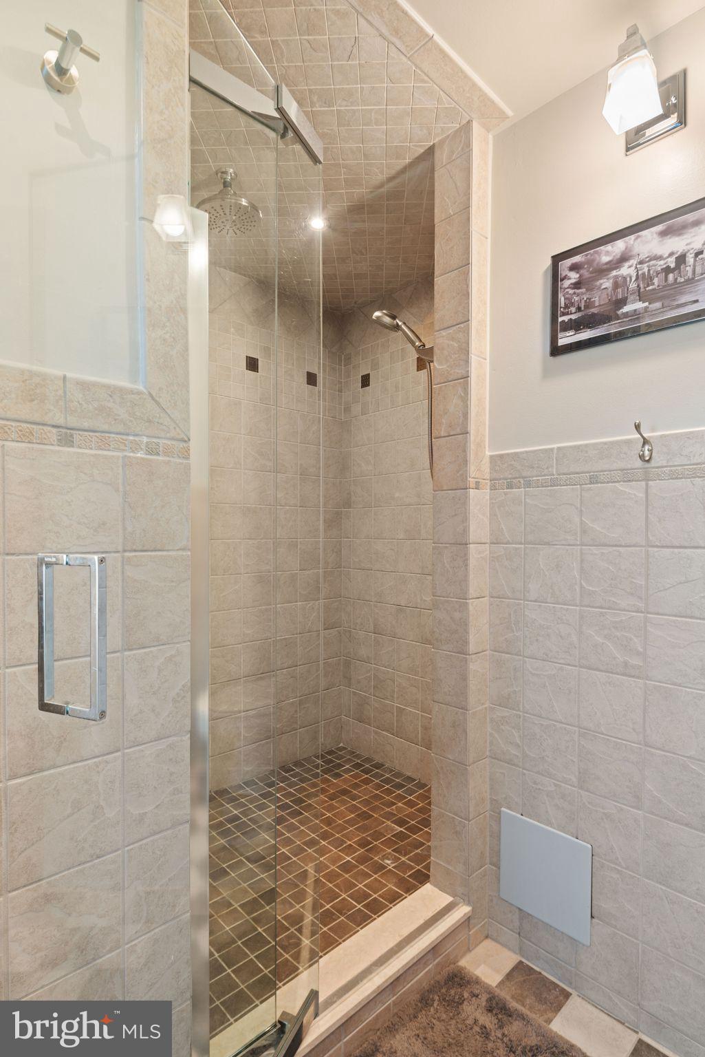 2601 Pennsylvania Avenue, Unit 846 Philadelphia, PA 19130 - Photo 26 of 40 a bathroom with a shower