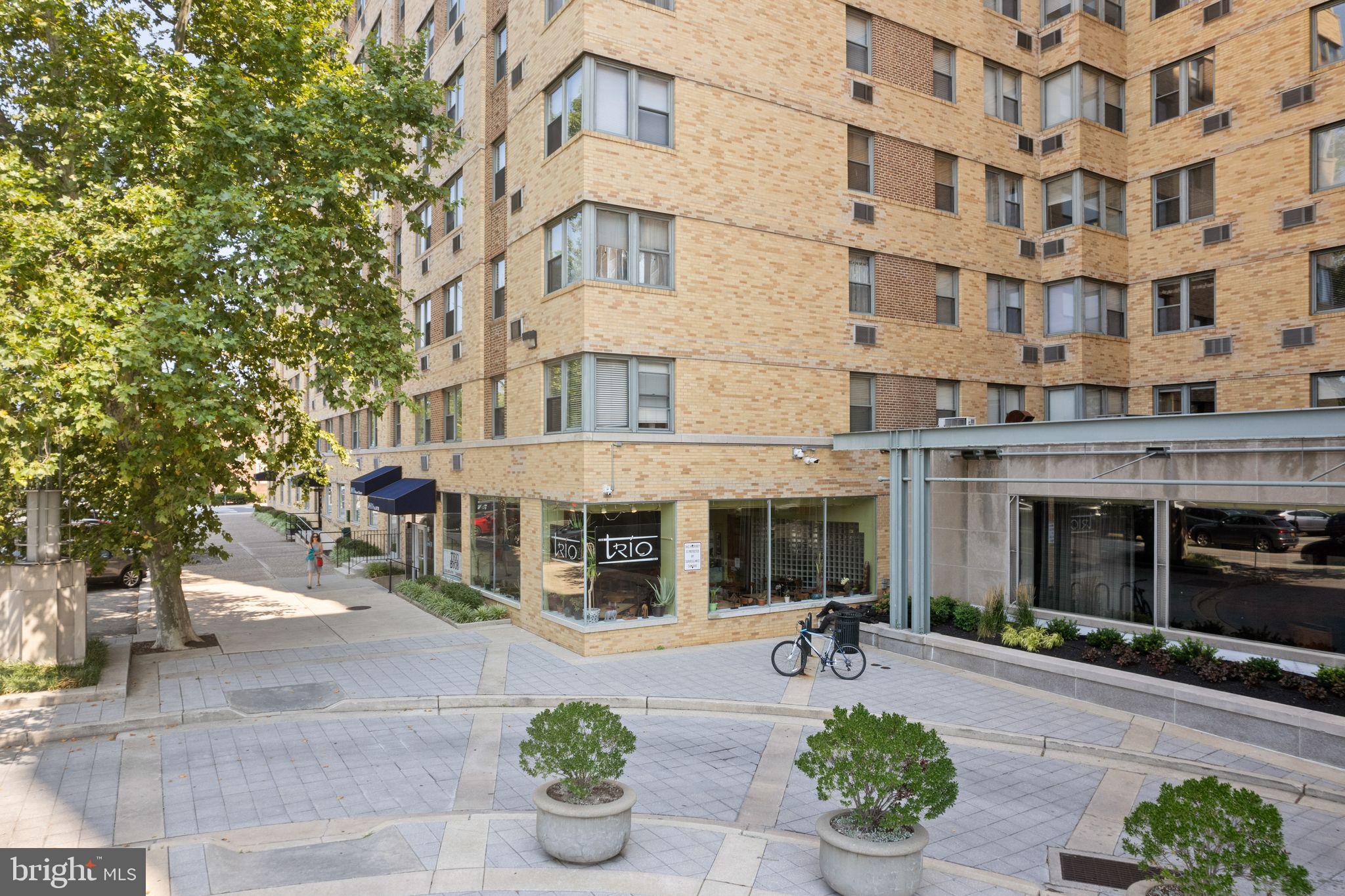 2601 Pennsylvania Avenue, Unit 846 Philadelphia, PA 19130 - Photo 38 of 40 a view of a building with sitting area
