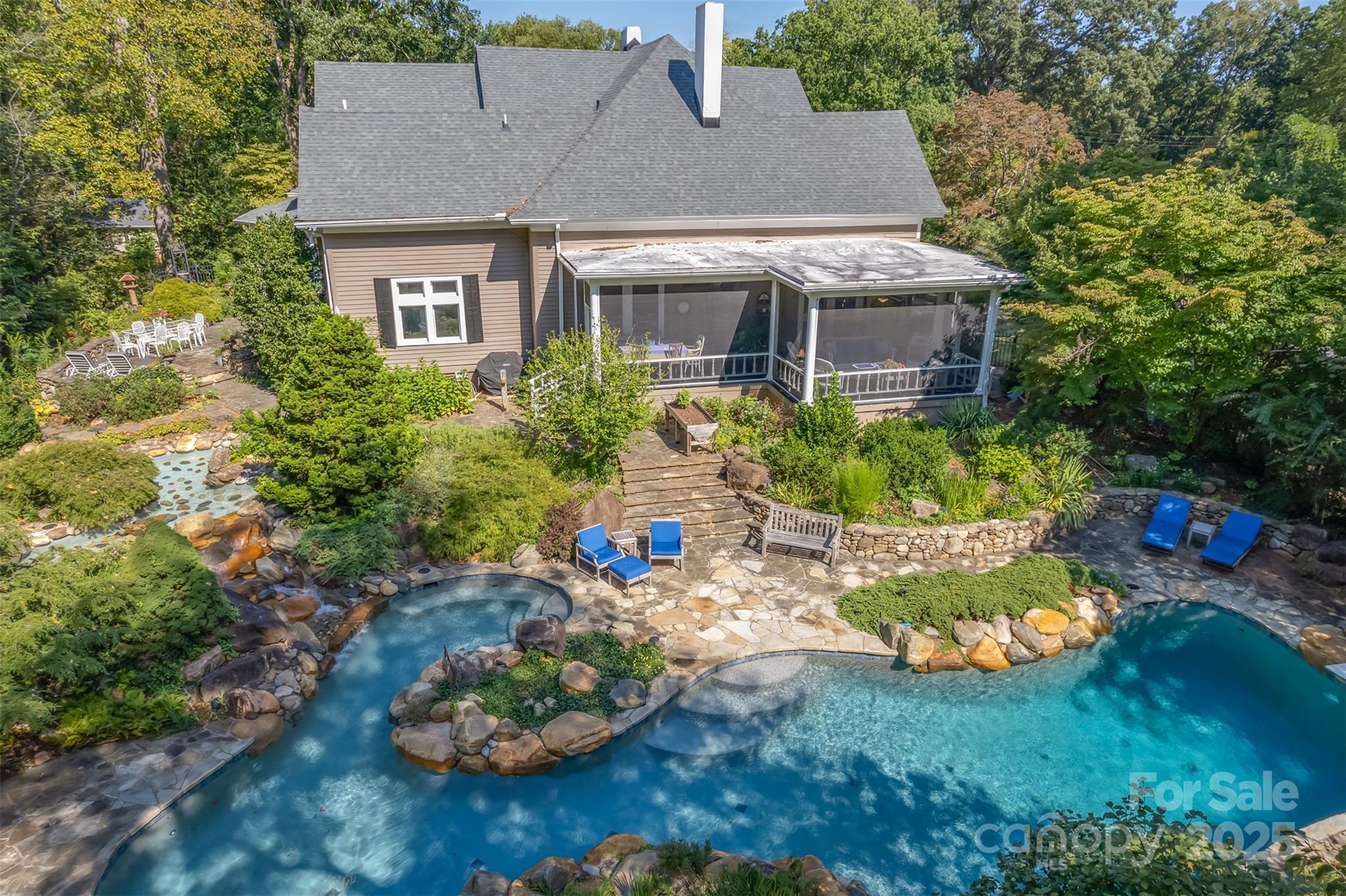 447 North Washington Street Rutherfordton, NC 28139 - Photo 5 of 48 front view of house with a yard