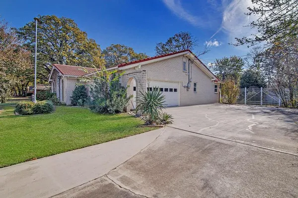 $424,000 | 849 Wheelwood Drive, Hurst, TX 76053