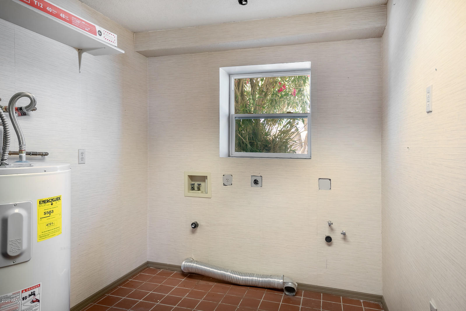 2644 South Gila Road Apache Junction, AZ 85119 - Photo 24 of 27 Laundry Room