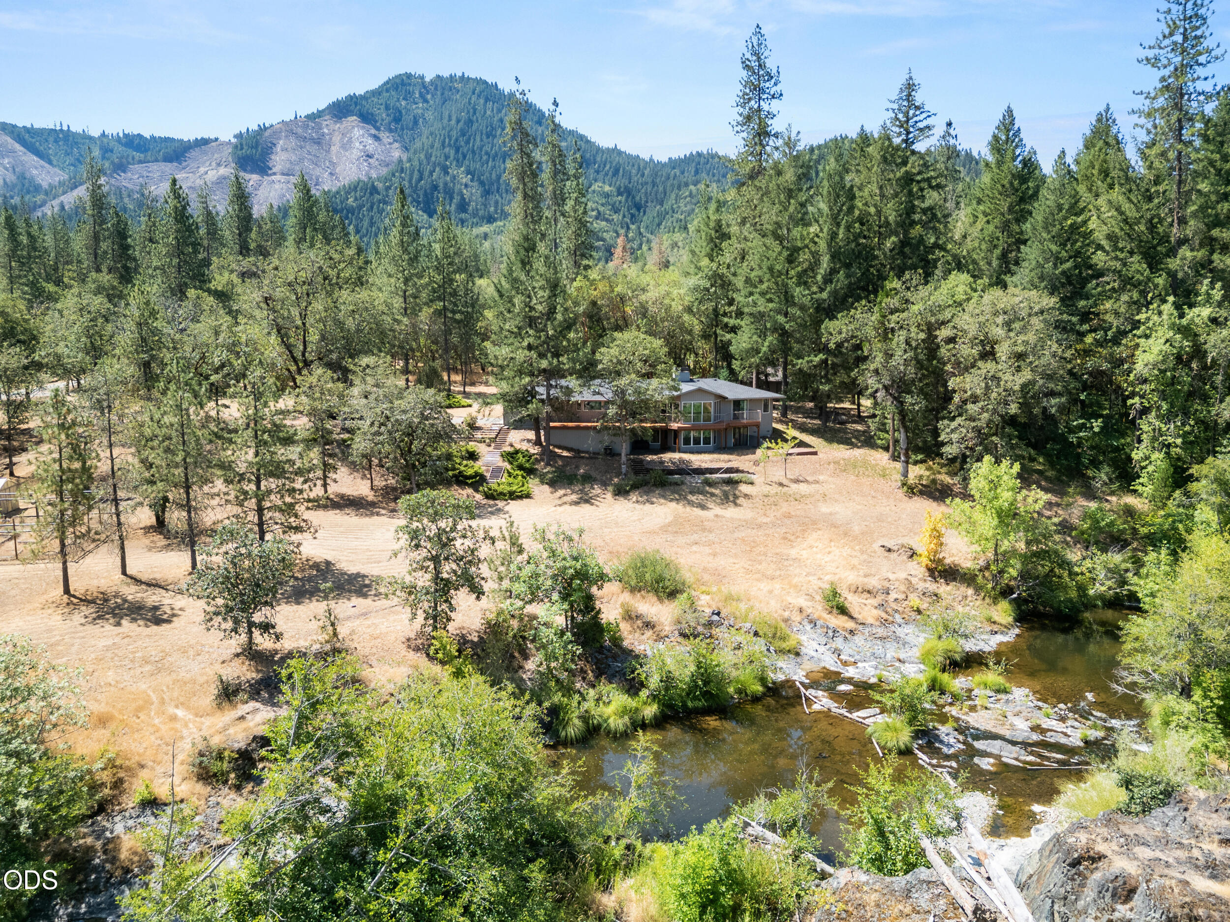 11178 East Evans Creek Road Rogue River, OR 97537 - Photo 48 of 62