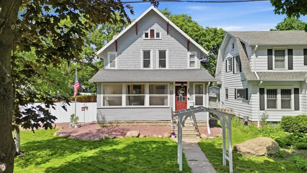 $334,900 | 828 Baker Avenue, Mankato, MN 56001