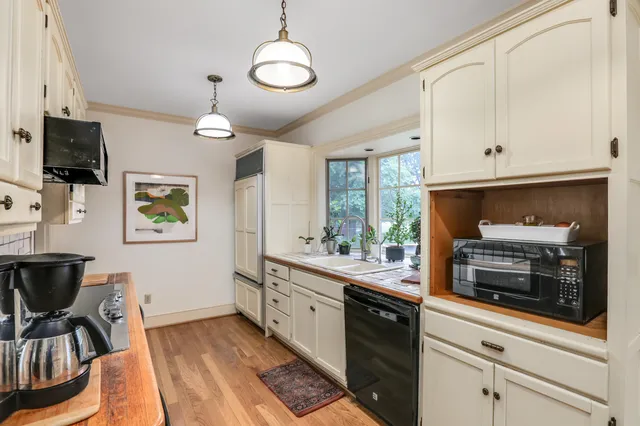 $925,000 | 1090 Lewis Avenue, Monroe, MI 48161