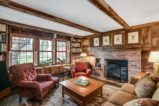 $925,000 | 1090 Lewis Avenue, Monroe, MI 48161