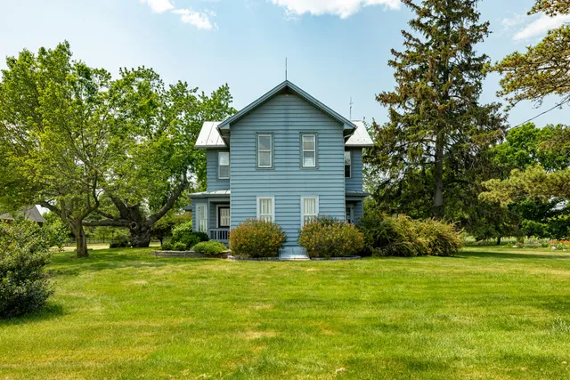 $925,000 | 1090 Lewis Avenue, Monroe, MI 48161