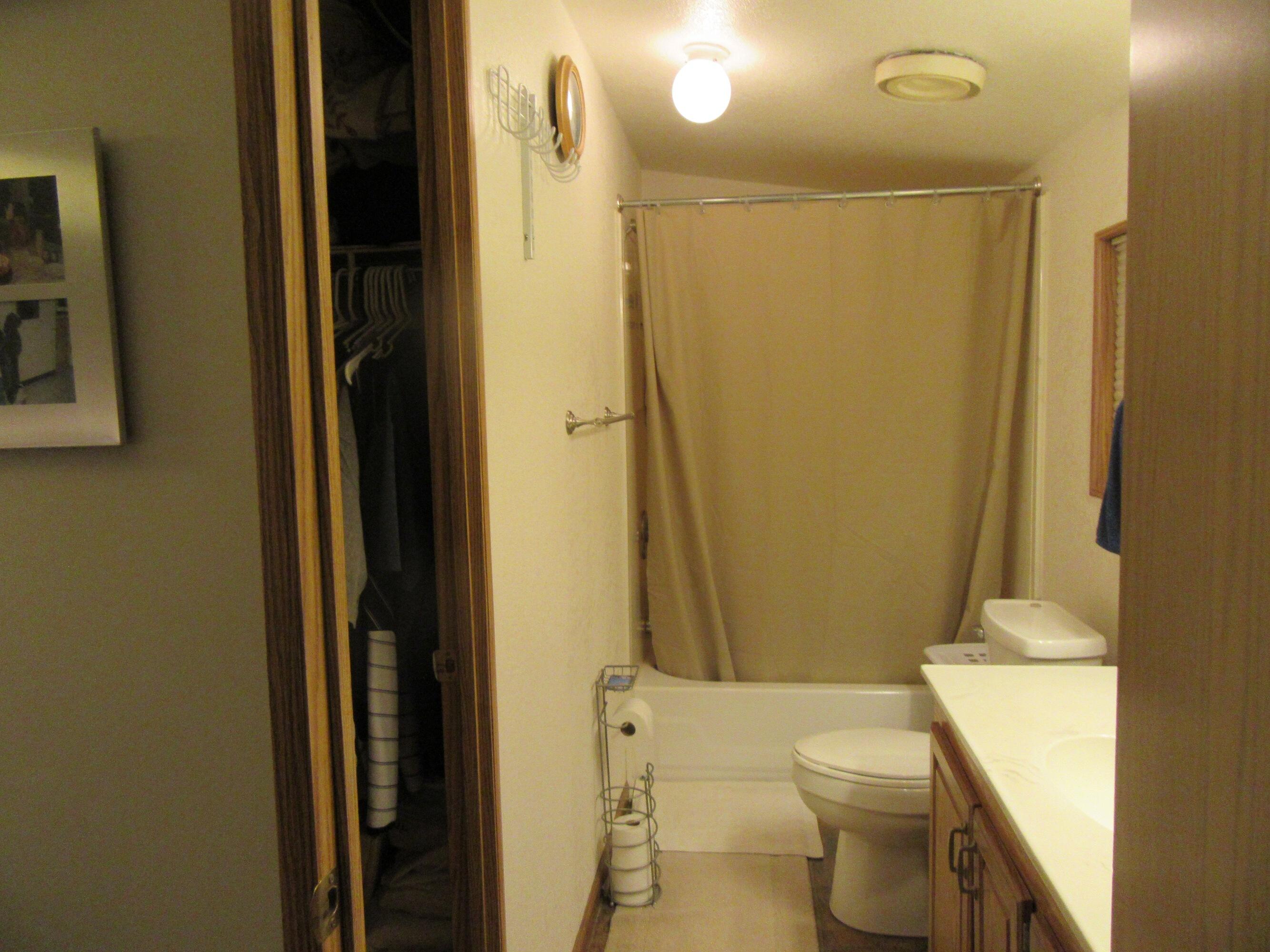 37187 Rollingwood Road Chiloquin, OR 97624 - Photo 18 of 33 primary bathroom 3
