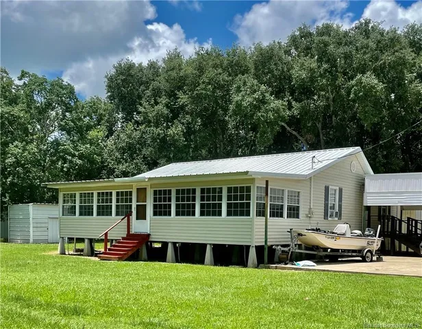 $165,000 | 125 Lakeside Avenue, Gueydan, LA 70542