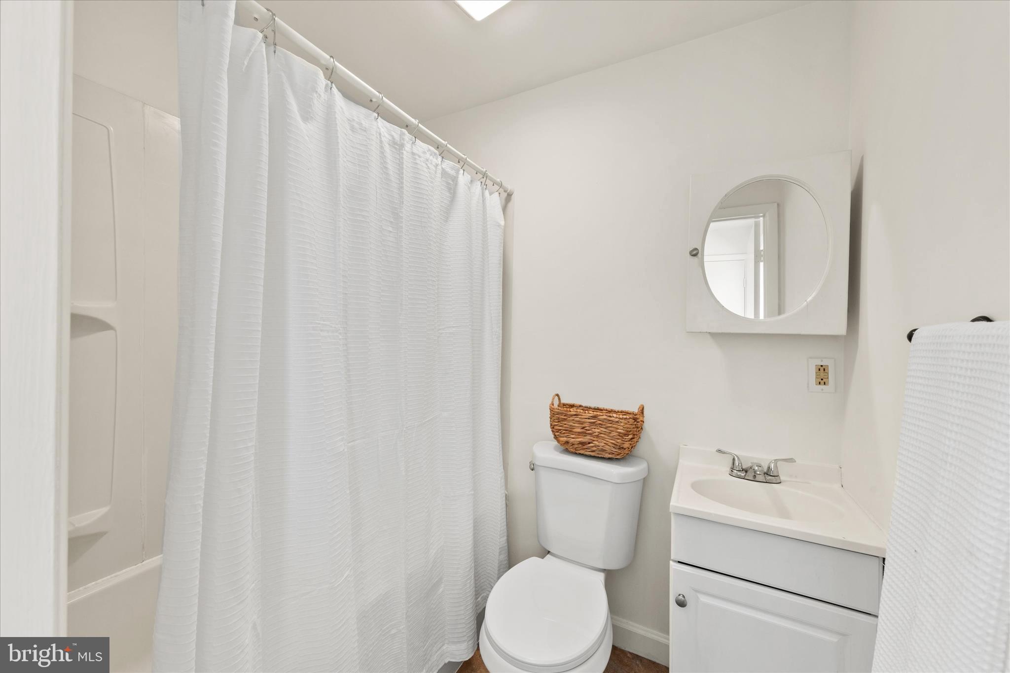 7390 Patrick Road Easton, MD 21601 - Photo 21 of 32 Ensuite Bathroom