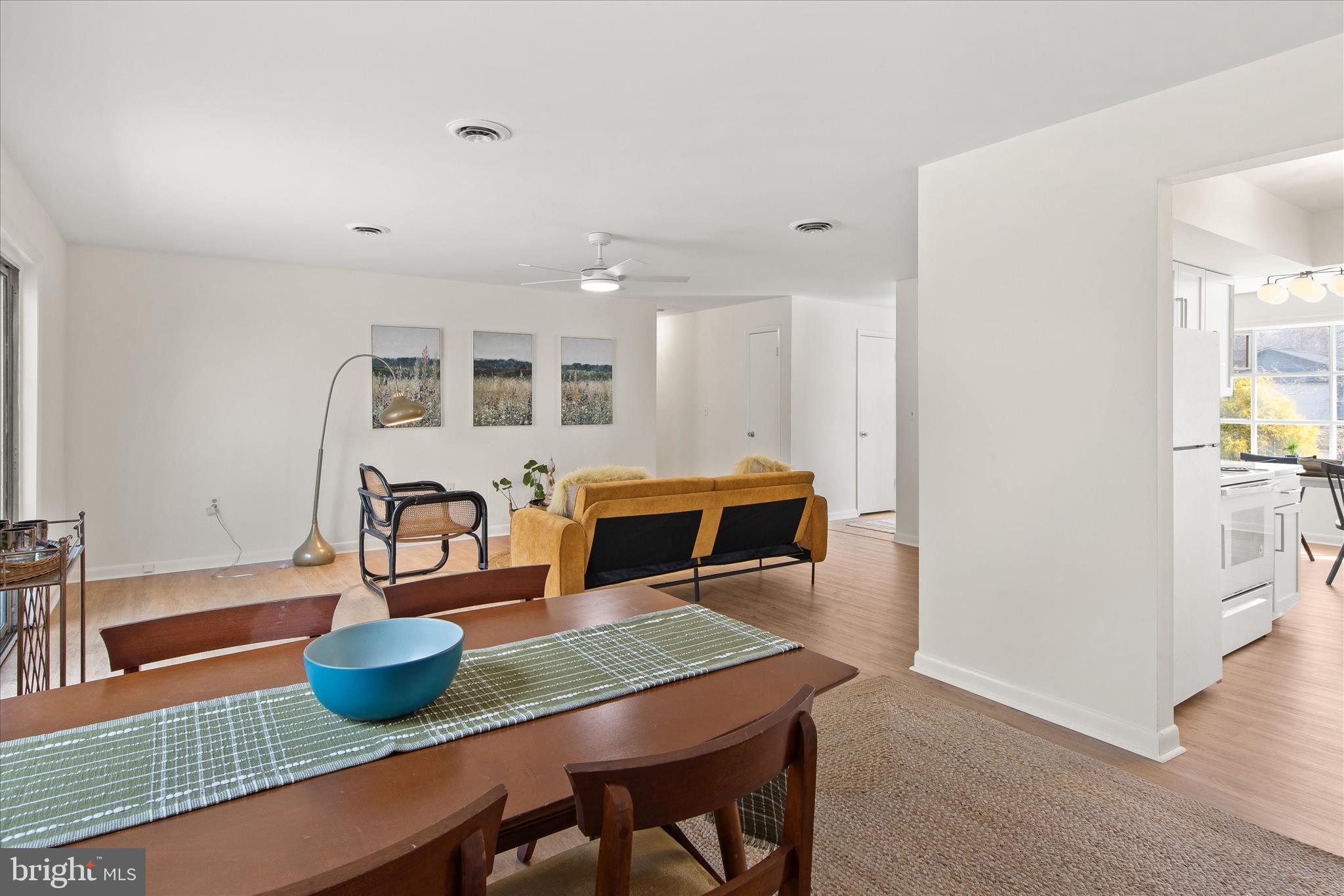 7390 Patrick Road Easton, MD 21601 - Photo 9 of 32 Dining/Living