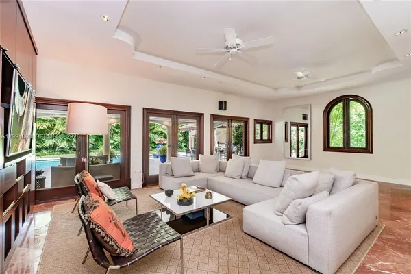 $30,000 | 174 Isla Dorada Boulevard, Coral Gables, FL 33143