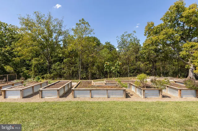 $1,999,900 | 1744 Lord Fairfax Highway, Berryville, VA 22611