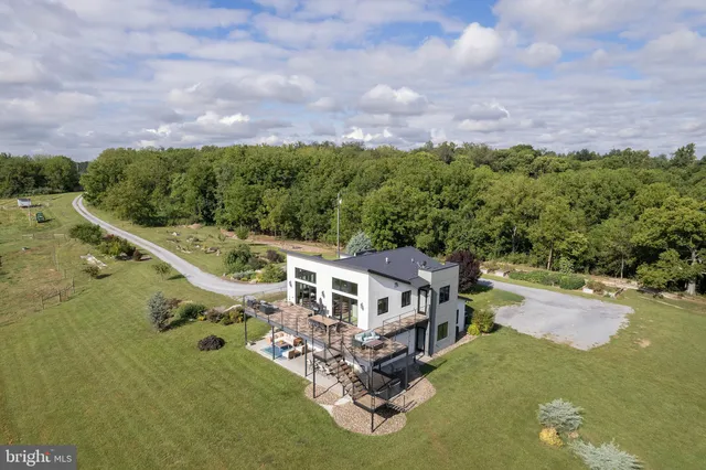 $1,999,900 | 1744 Lord Fairfax Highway, Berryville, VA 22611