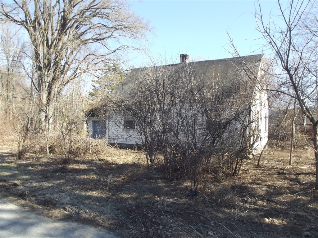 3 Rennie Street Lunenburg, MA 01462 - Photo 3 of 19