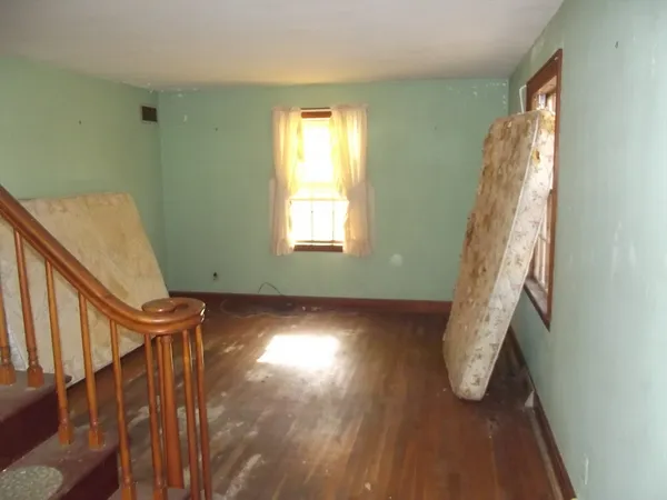 $230,000 | 3 Rennie Street, Lunenburg, MA 01462