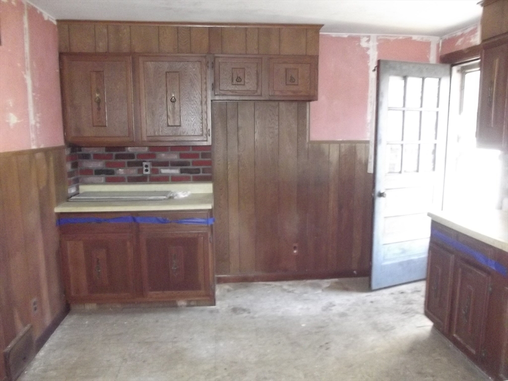 3 Rennie Street Lunenburg, MA 01462 - Photo 10 of 19
