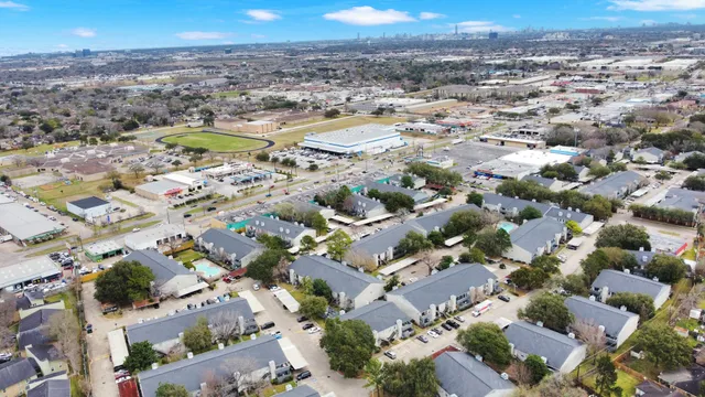 $78,000 | 9700 Leawood Boulevard, Unit 1205, Houston, TX 77099