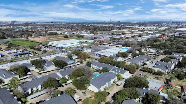 $78,000 | 9700 Leawood Boulevard, Unit 1205, Houston, TX 77099