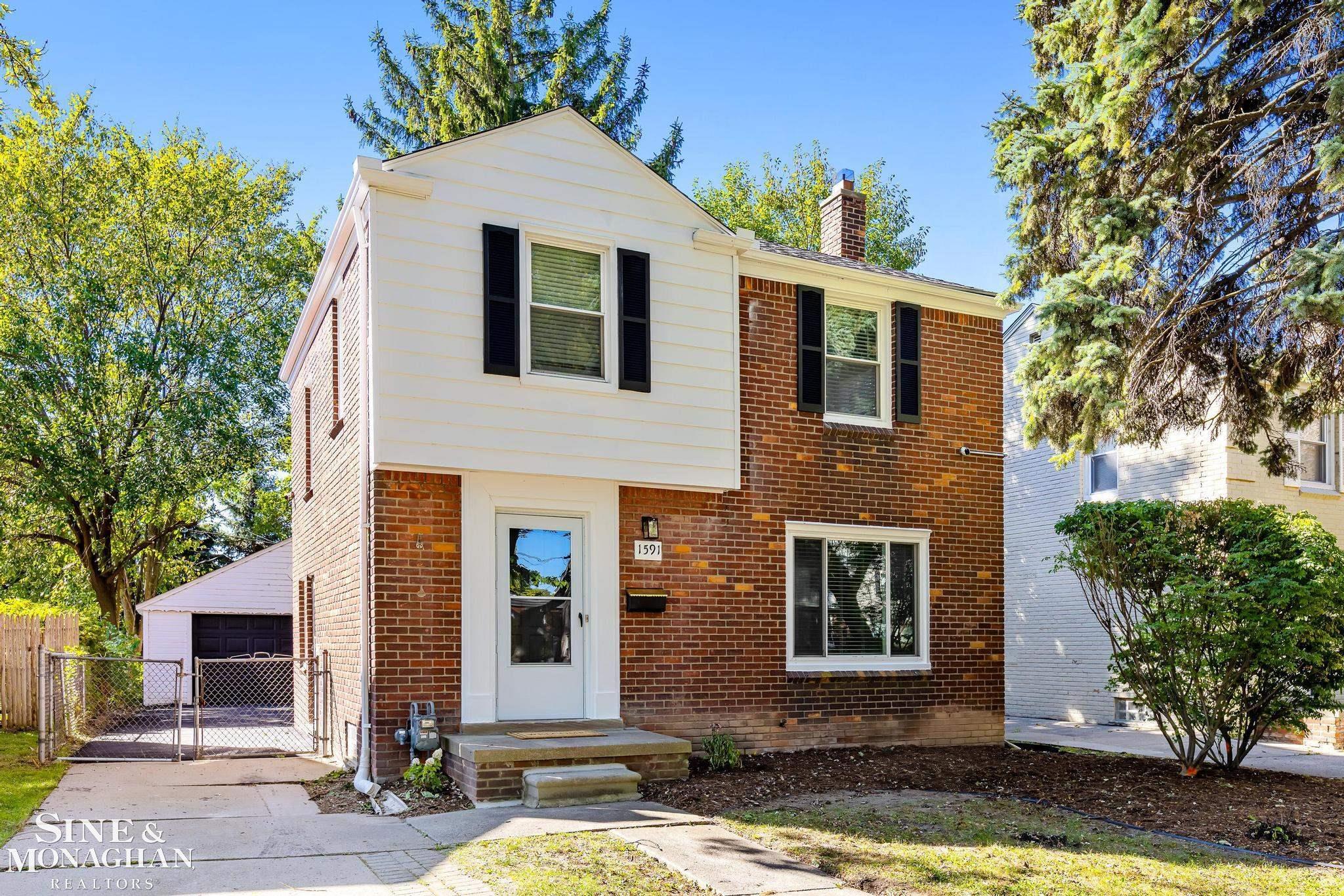 1591 Bournemouth Road Grosse Pointe, MI 48236 - Photo 27 of 27 50157907-a293bf27-83a7-4582-a3cd-c47ce3c8a466.JPG