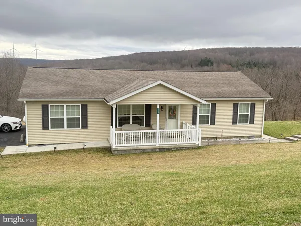 $189,500 | 5127 Emoryville Road, Elk Garden, WV 26717