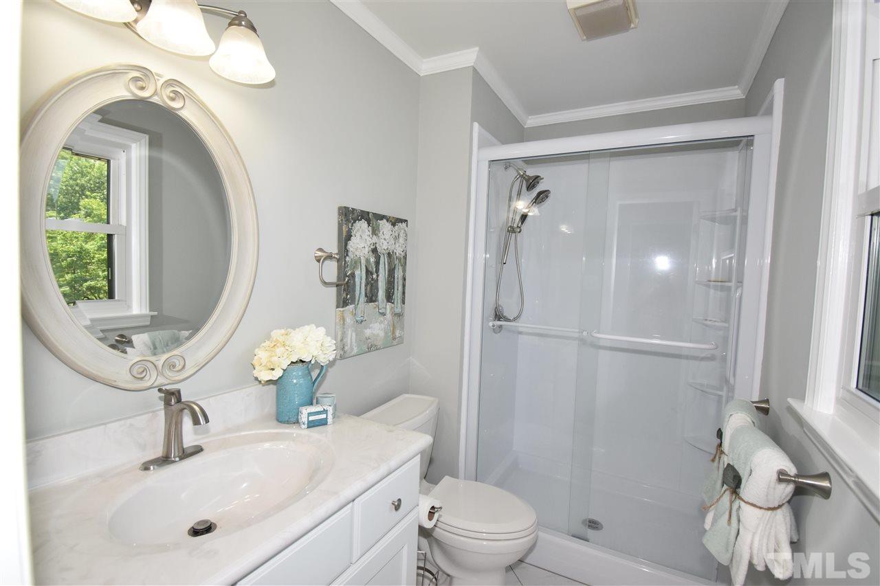 401 East Millbrook Road Raleigh, NC 27609 - Photo 14 of 21