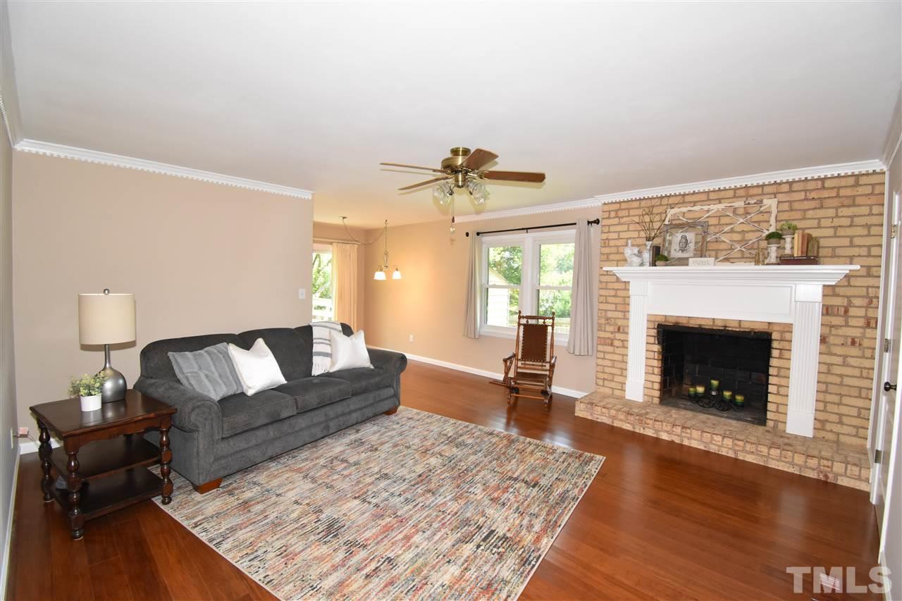 401 East Millbrook Road Raleigh, NC 27609 - Photo 3 of 21