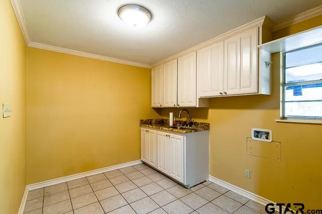 $2,750 | 15458 Highway 110, Whitehouse, TX 75791