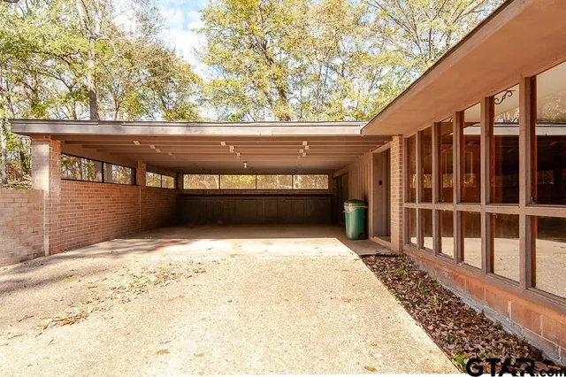 $2,750 | 15458 Highway 110, Whitehouse, TX 75791