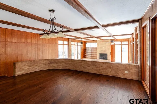 $2,750 | 15458 Highway 110, Whitehouse, TX 75791