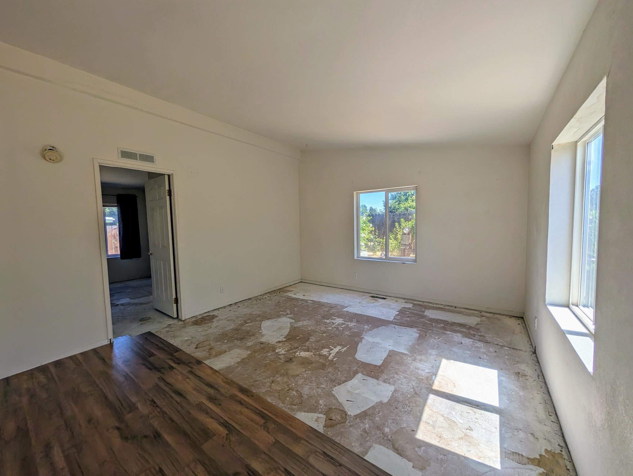 555 Freeman Road, Unit 67 Central Point, OR 97502 - Photo 11 of 39 PXL_20250703_184644158.MP
