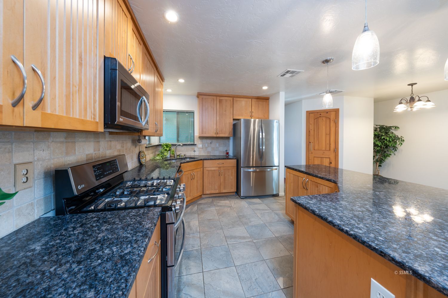 313 Mamie Street Ridgecrest, CA 93555 - Photo 8 of 35