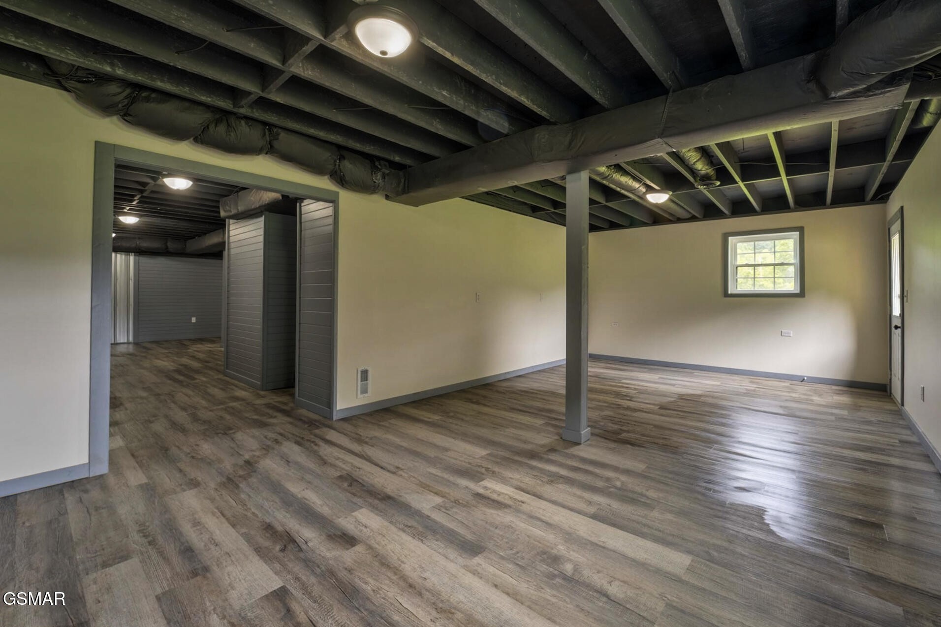 4405 Pearl Valley Road Sevierville, TN 37876 - Photo 30 of 39 a view of a hallway with wooden floor