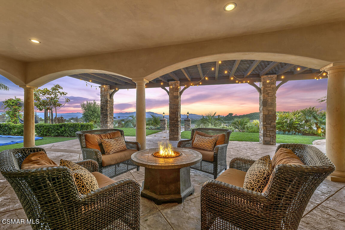 8577 Happy Camp Road Moorpark, CA 93021 - Photo 4 of 96 8577 Happy Camp Road, Moorpark - HsHProd