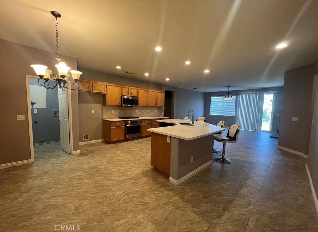 10416 Maricopa Road Victorville, CA 92392 - Photo 7 of 28